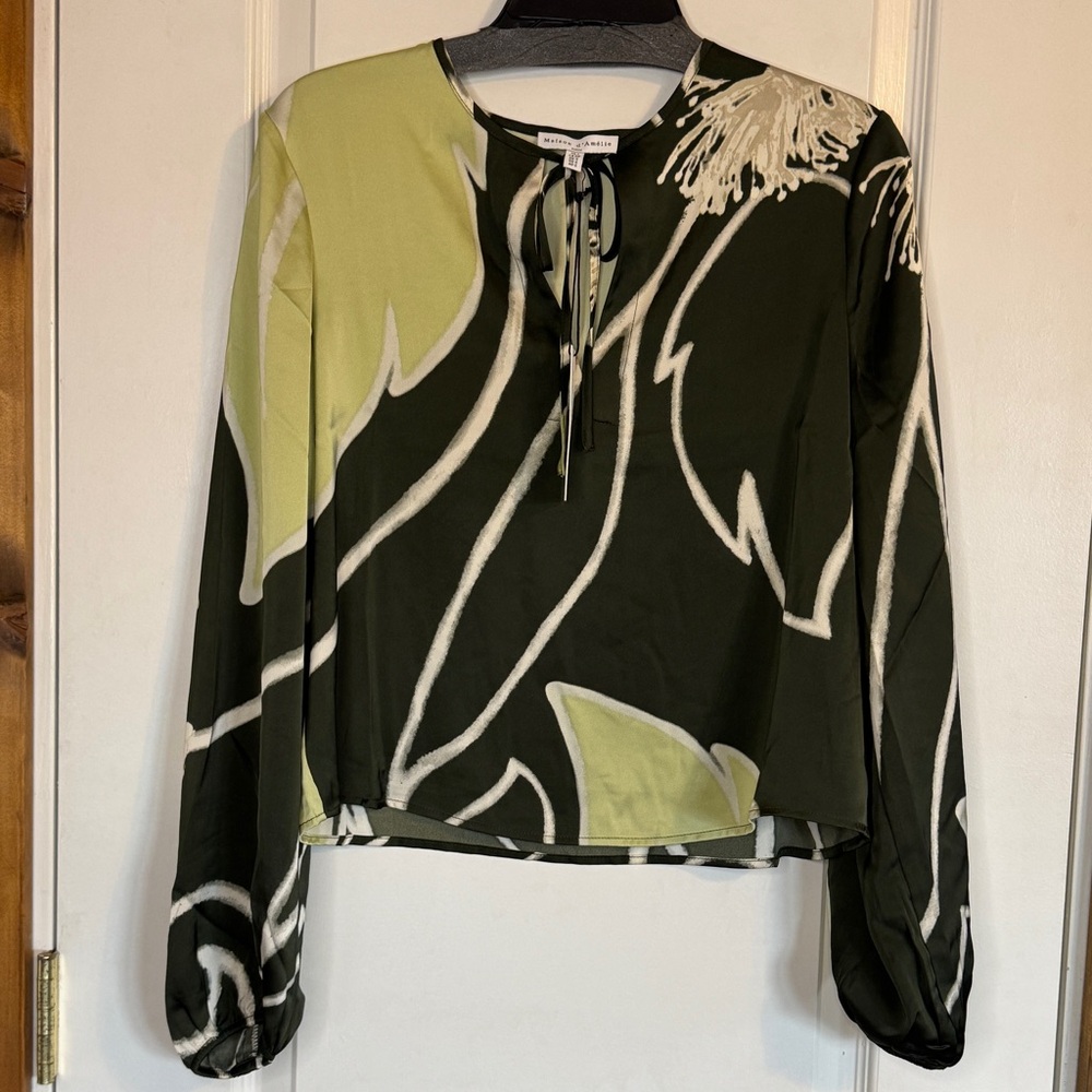 Maison d’ Amélie Olive and Black Floral Trendy Blouse Size - S